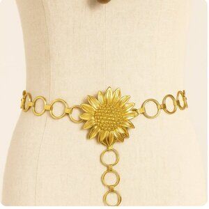 Vintage 80's chunky gold sunflower chain belt One size fits all